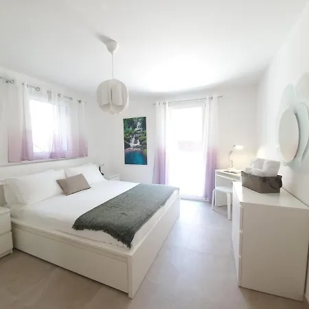 1 By Quokka 360 - A One-bedroom In The Moesano Valley Apartment *